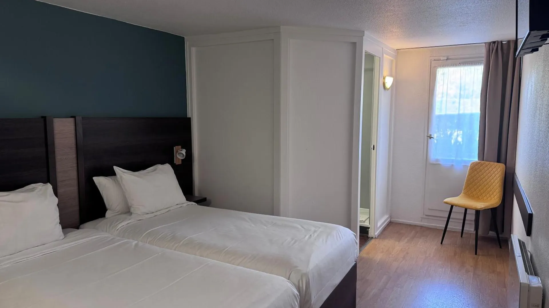 Staying In Epernay: 5 Central Hotels Compared