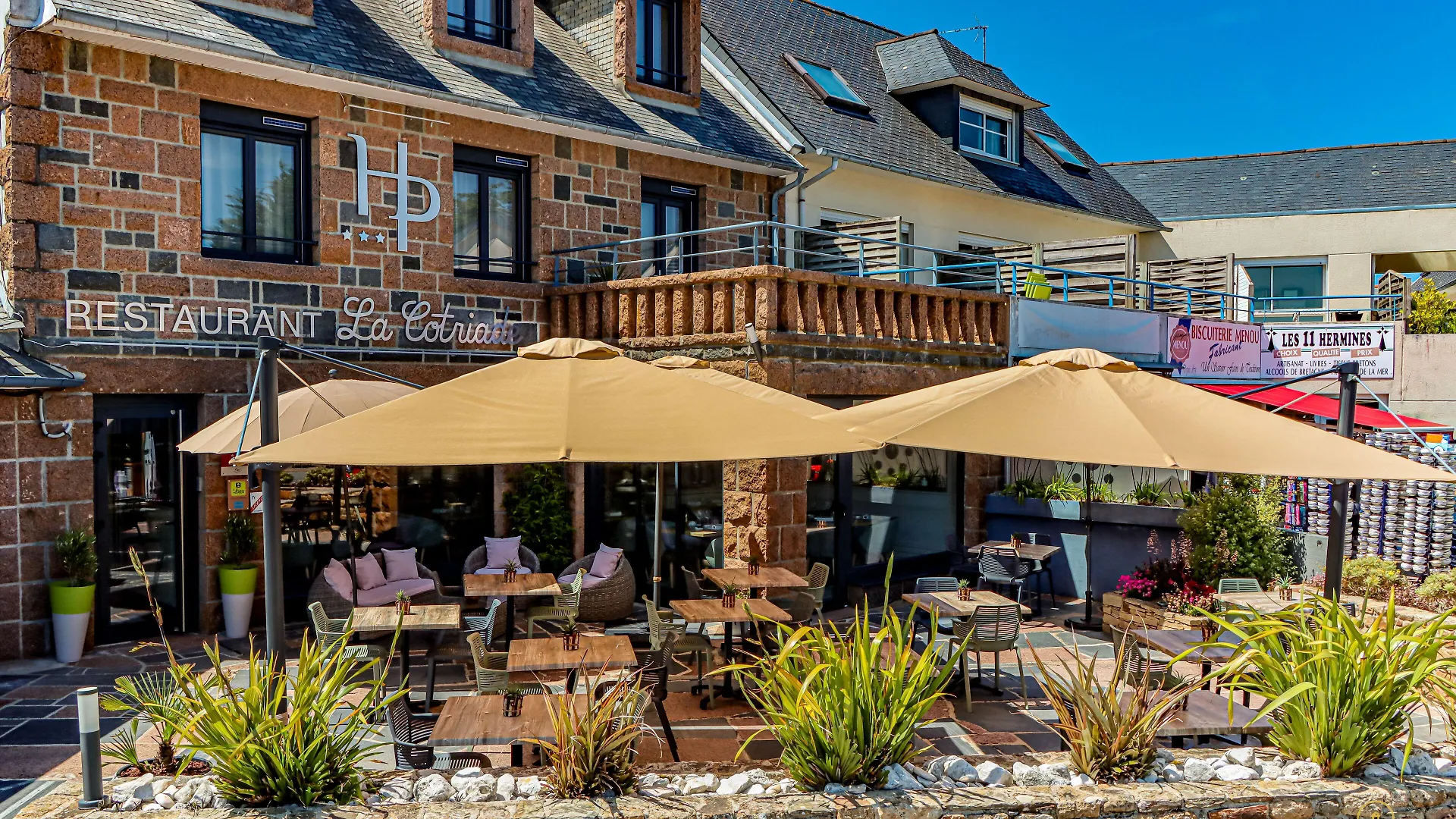 9 Top-Rated Logis Hôtels in France Worth Booking Now