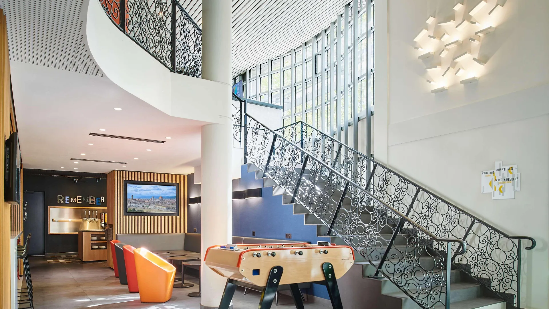 Near the Panthéon: 5 Budget Hotels in Paris Compared