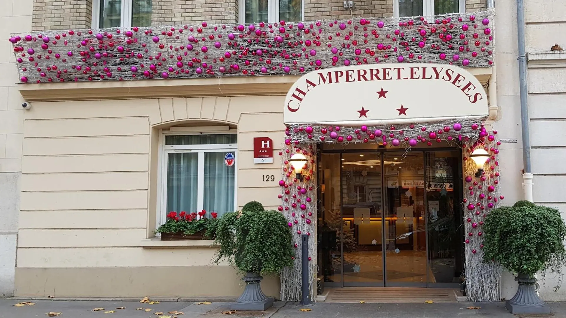 Where to Stay in the 17th arr.: 11 Best Paris Hotels