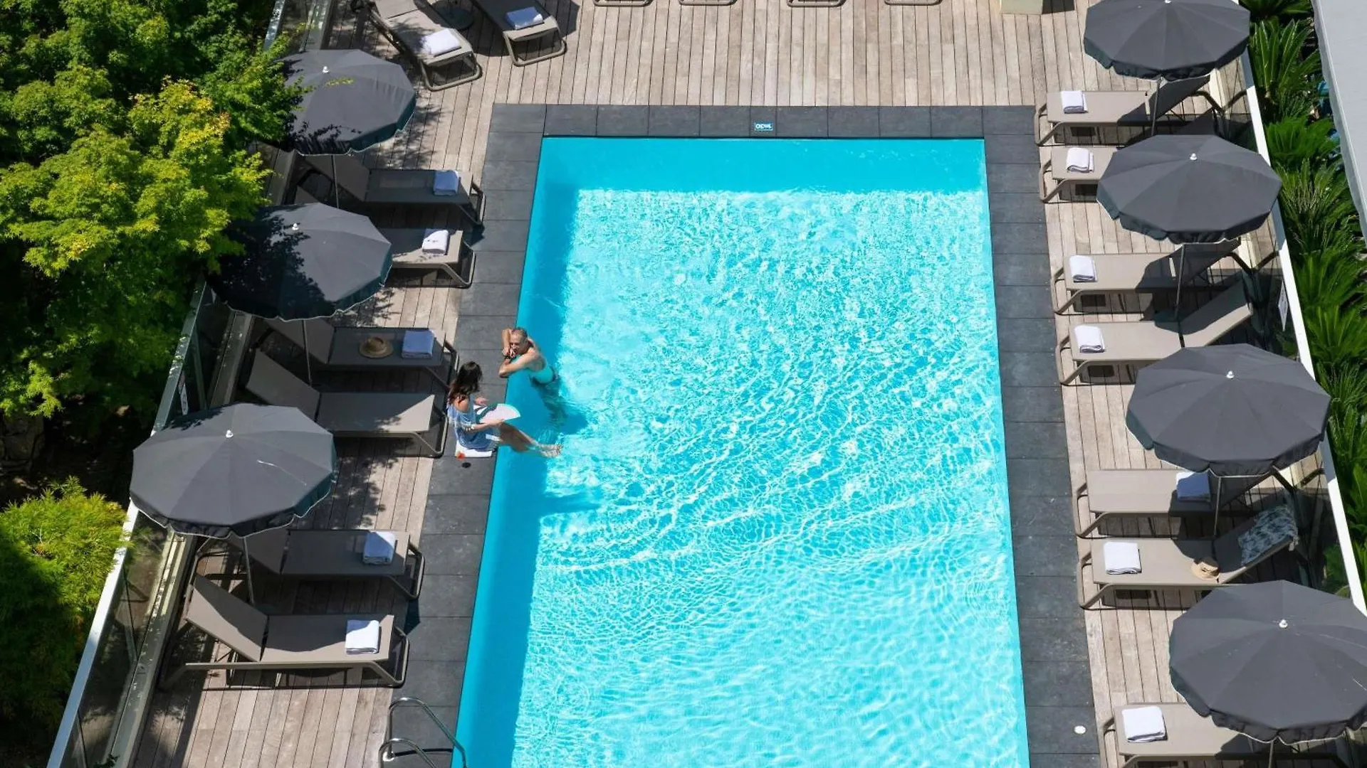 6 Resort Hotels in Arenas That Deliver in Nice
