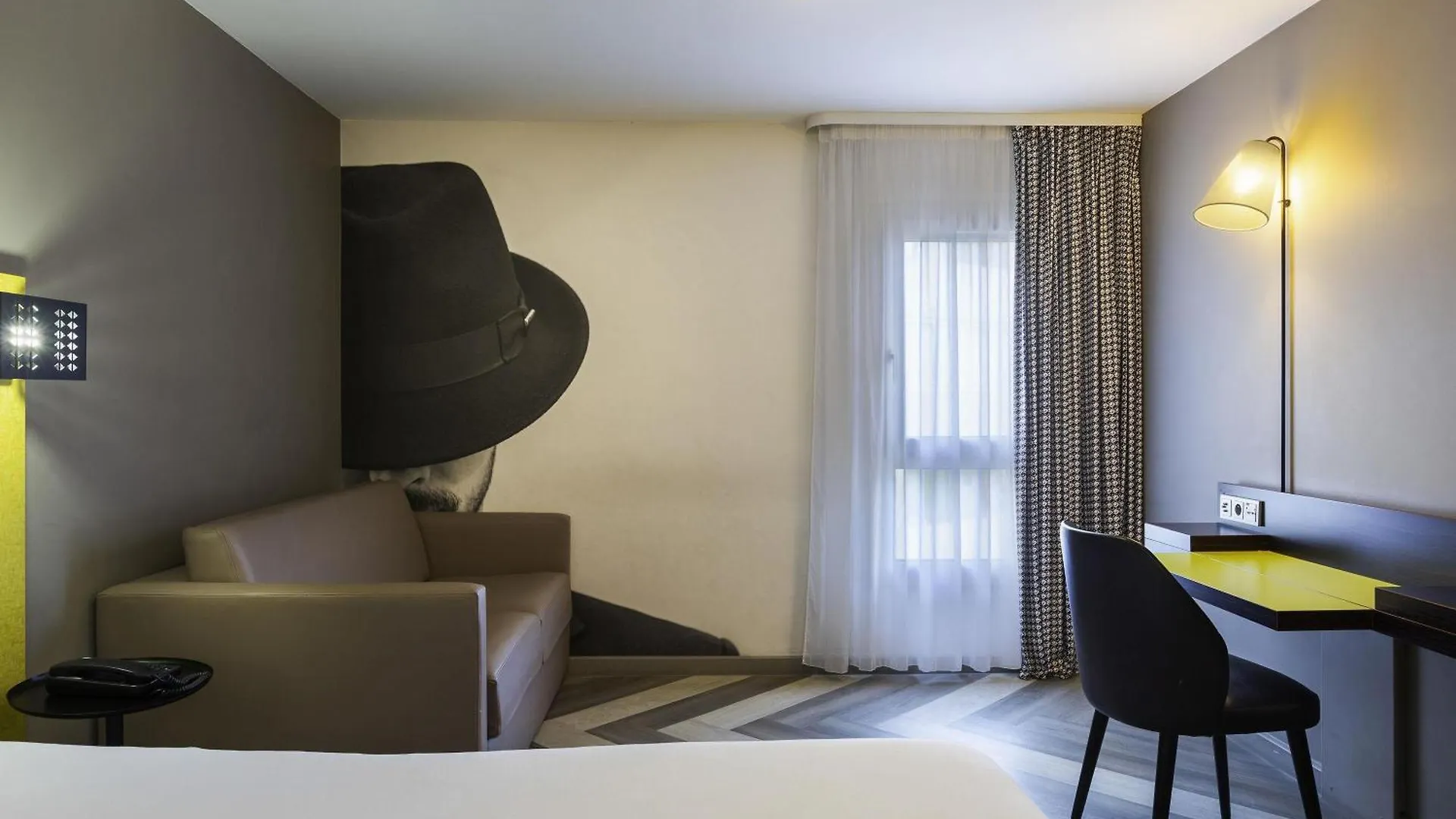 Staying Near Côte d'Azur Observatory: 14 Airport Hotels Compared