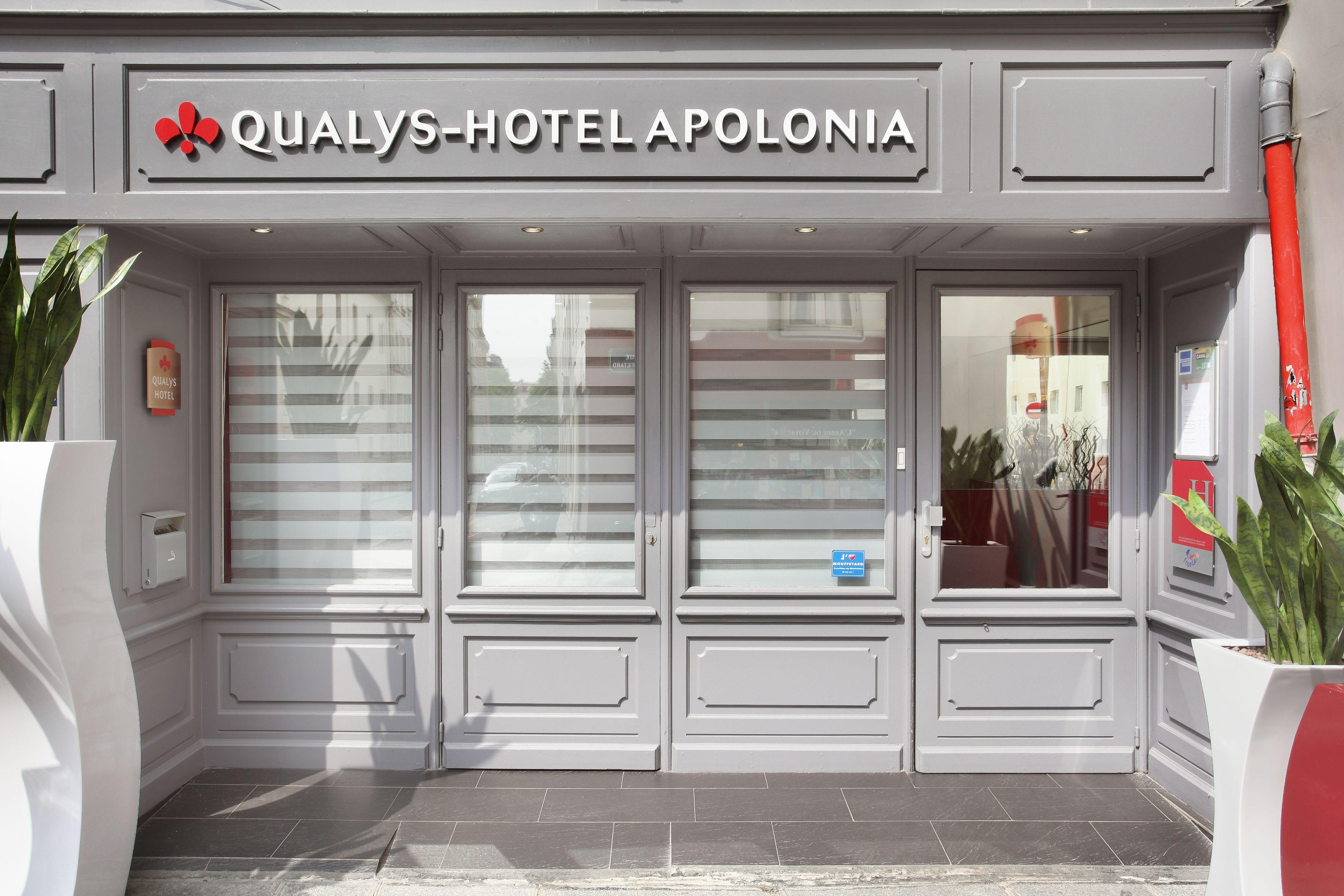 Staying Romantic in Latin Quarter: 15 Paris Hotels Compared